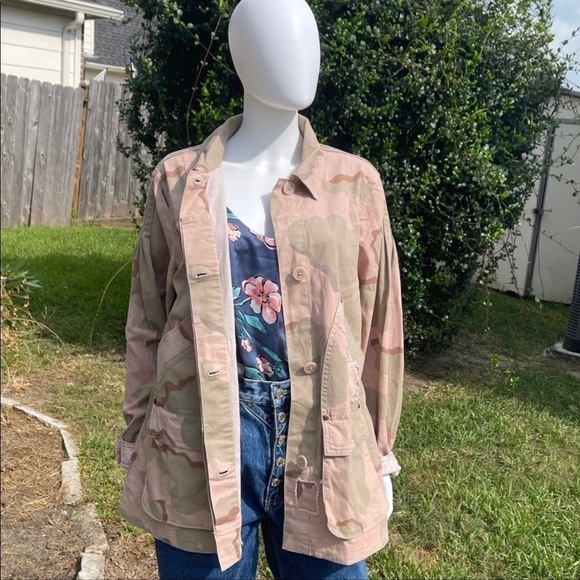 NWT Anthro Distressed Camouflage Boho Utility Military Denim Jacket - Picture 3 of 15